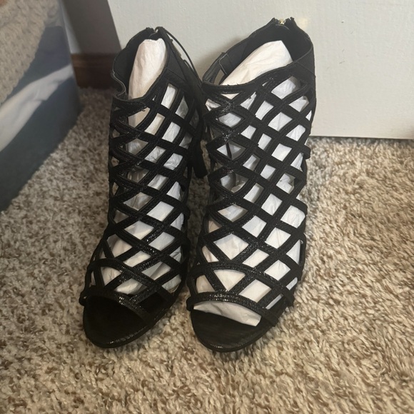 Brand New, never worn Caged black heels!! - Picture 2 of 4